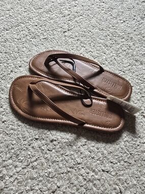 Hollister Flip-Flops